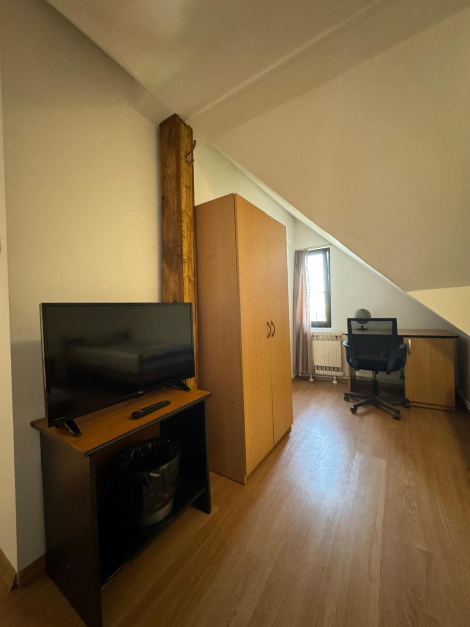 Sport Hostel Cluj ภายนอก รูปภาพ